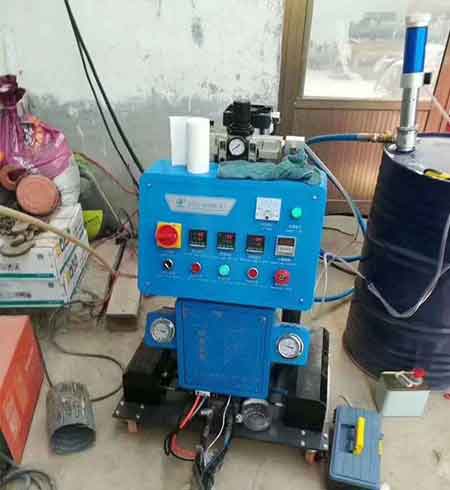 電動卷簾門聚氨酯填充澆注機(jī)(圖2) Q2600D系列電動卷簾門聚氨酯填充澆注機(jī)