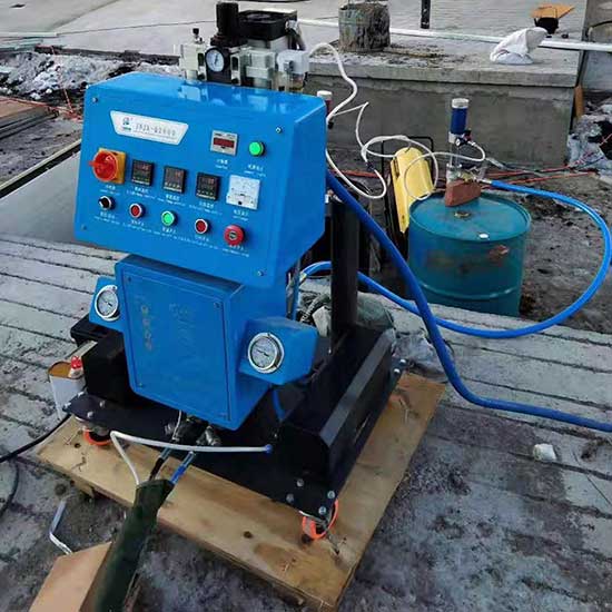 Q2600(圖1) 濟(jì)南九旭Q2600聚氨酯噴涂機(jī)器