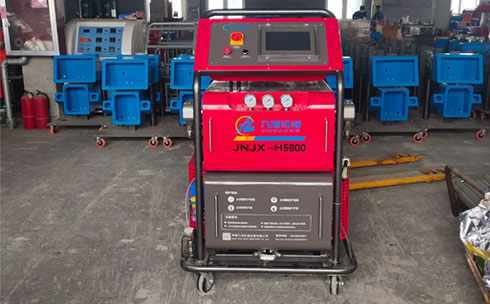 澆注發(fā)泡設(shè)備(圖1) H5800PLC定時定量澆注發(fā)泡設(shè)備