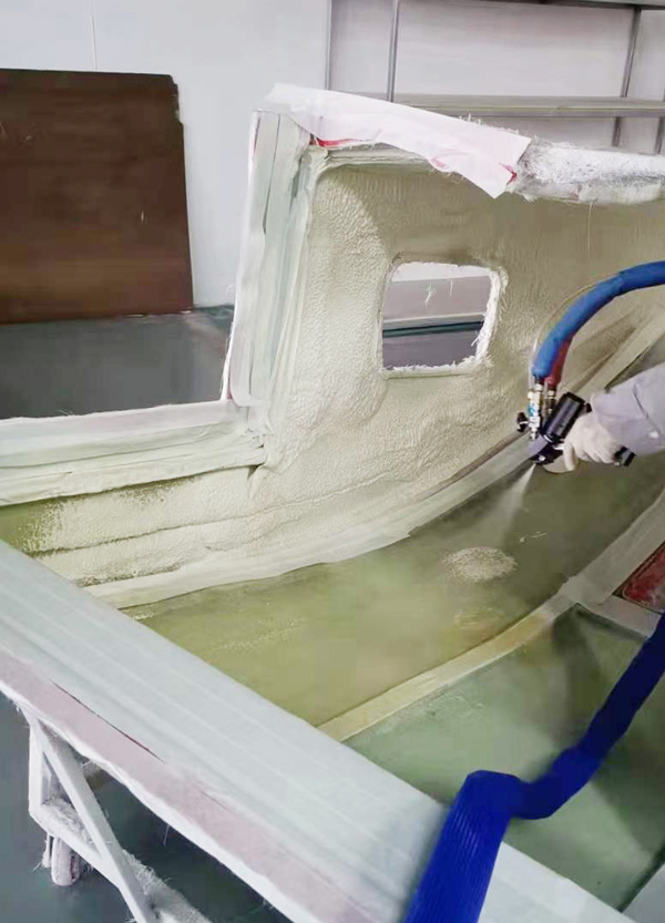 冷藏運(yùn)輸車廂噴涂硬泡聚氨酯保溫保冷(圖2) 冷藏運(yùn)輸車廂噴涂硬泡聚氨酯保溫保冷(圖2)