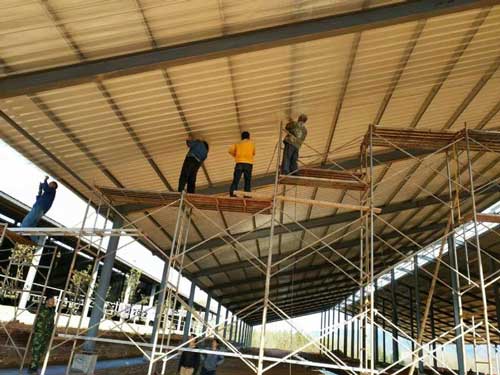 聚氨酯噴涂頂棚設備參數(shù)