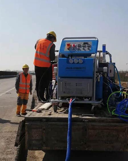 高壓注漿機(jī)哪里能買(mǎi)到(圖1) 液壓H5600T高壓注漿機(jī)